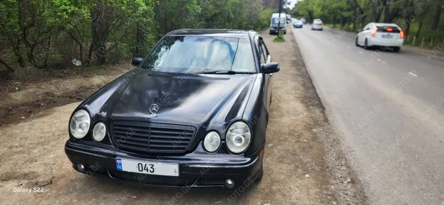 Mercedes-Benz E-430C 2000 — photo 2