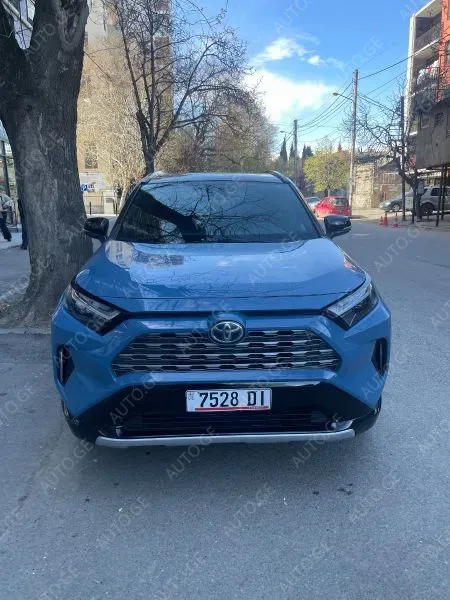 Toyota RAV4 2022 — photo 2