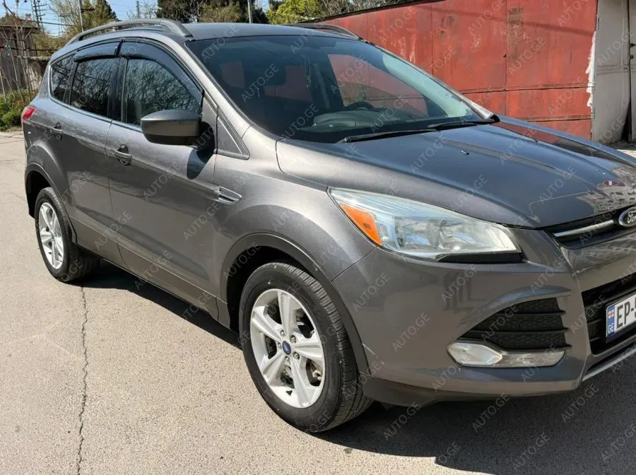 Ford Escape 2013 — photo 2