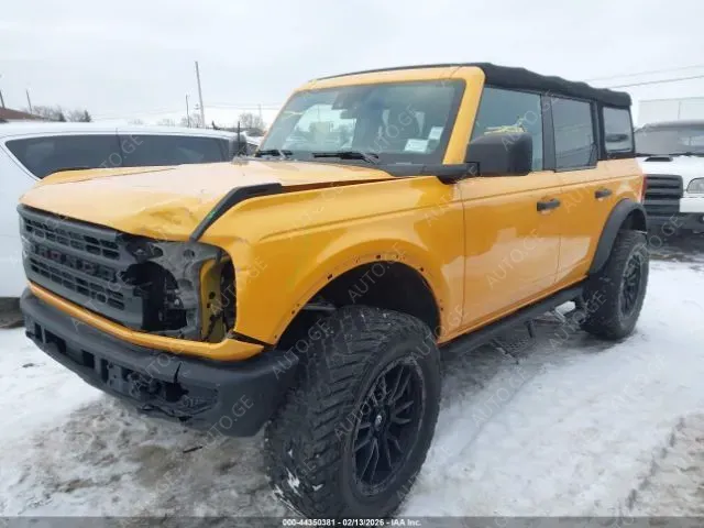 Ford Bronco 2022 — photo 2