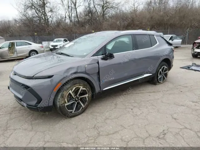 Chevrolet Equinox 2025 — photo 2