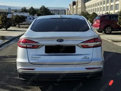 Ford Fusion 2019 — photo 2