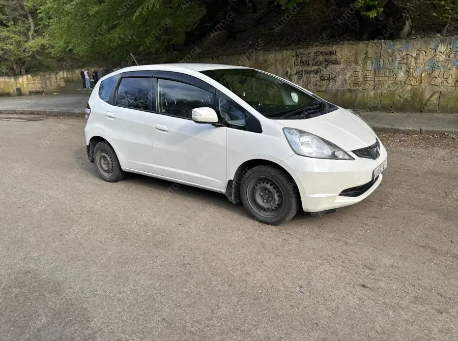 Honda Fit 2009 — photo 2