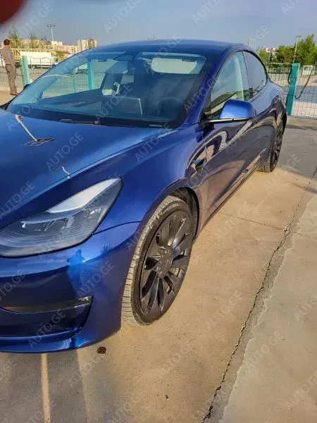 Tesla Model-3-Tesla 2023 — photo 2
