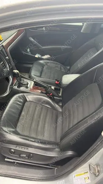 Volkswagen Passat 2011 — photo 2