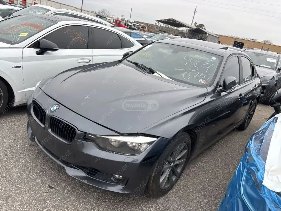 BMW 320 2017 — photo 2