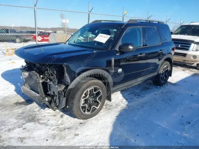 Ford Bronco 2021 — photo 2