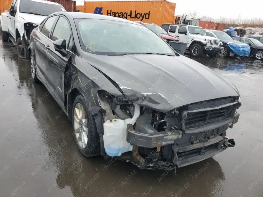 Ford Fusion 2017 — photo 2