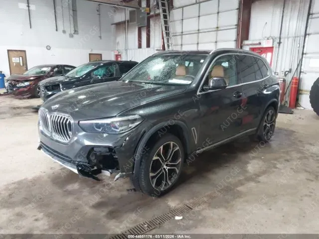 BMW X5 2022 — photo 2
