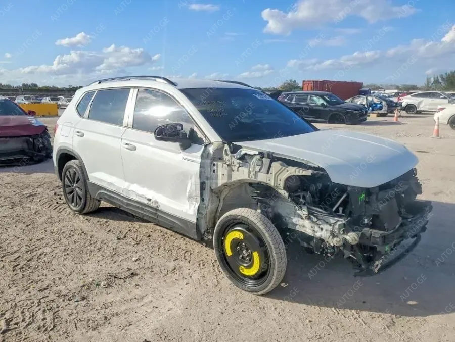 Volkswagen Taos 2022 — photo 2