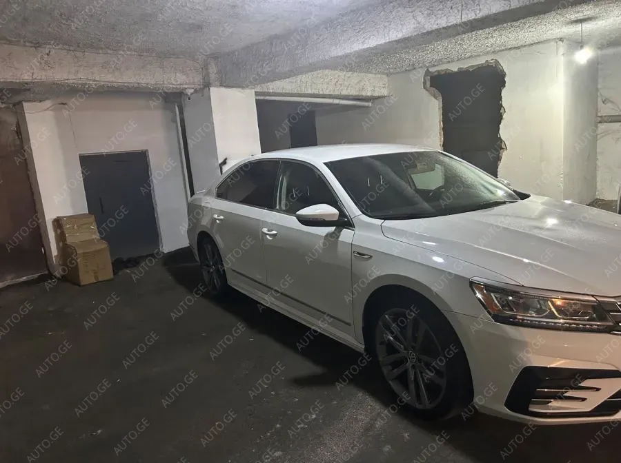 Volkswagen Passat 2016 — photo 2