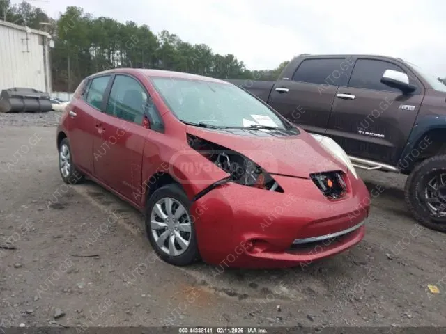 Nissan Leaf 2014 — photo 2