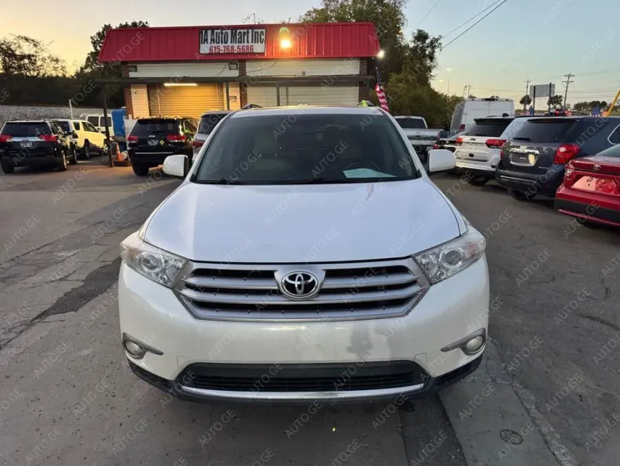 Toyota Highlander 2013 — photo 2