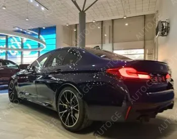 BMW M5 2022 — photo 2