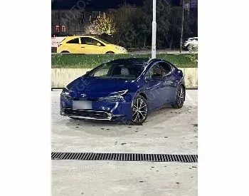 Toyota Prius 2023 — photo 2