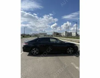 Toyota Camry 2019 — photo 2