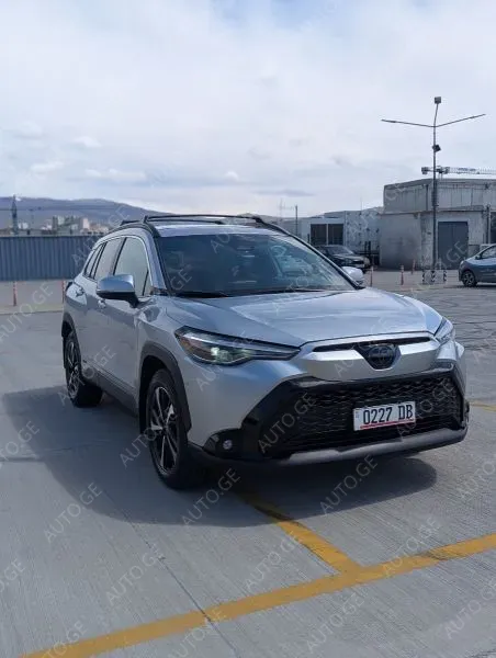 Toyota Corolla-Cross 2024 — photo 2