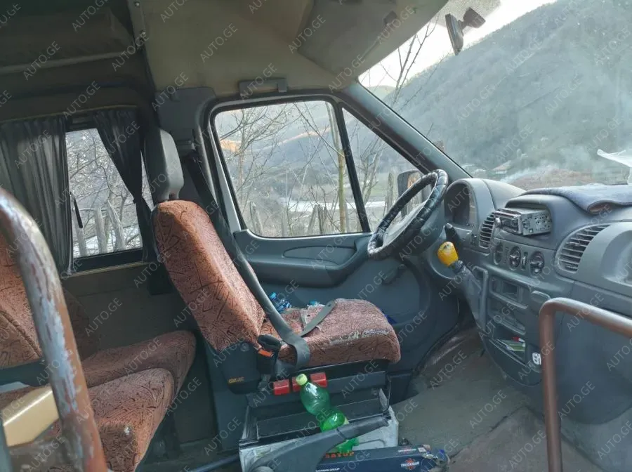 Mercedes-Benz Sprinter 2001 — photo 2