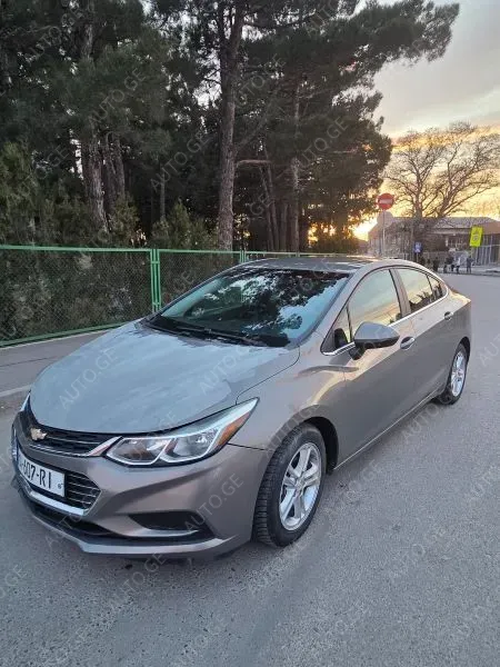 Chevrolet Cruze 2017 — photo 2