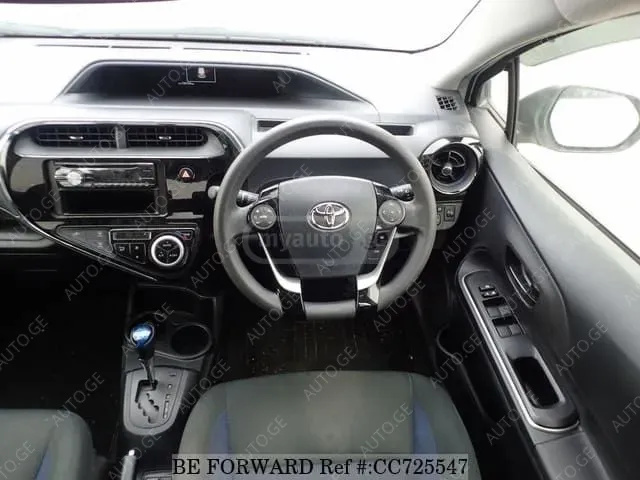 Toyota Aqua 2021 — photo 2