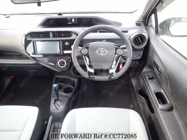 Toyota Aqua 2021 — photo 2