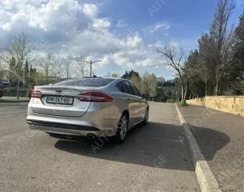 Ford Fusion 2017 — photo 2