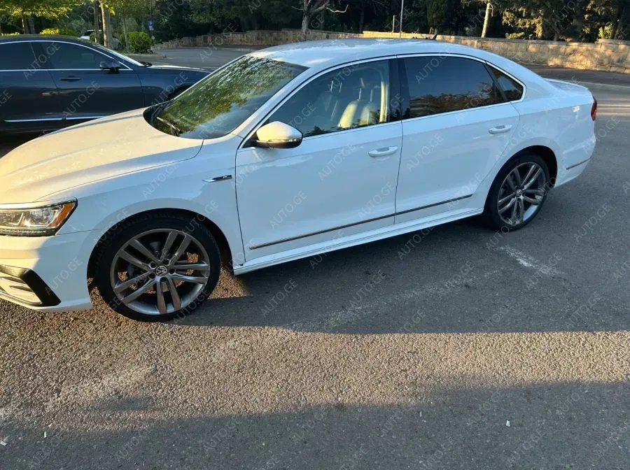 Volkswagen Passat 2016 — photo 2
