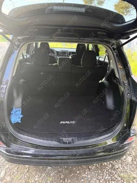 Toyota RAV4 2017 — photo 2