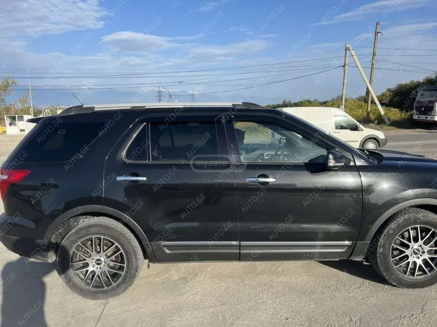 Ford Explorer 2014 — photo 2