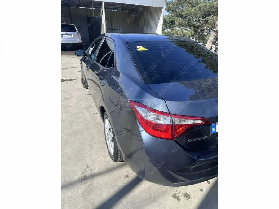 Toyota Corolla 2015 — photo 2