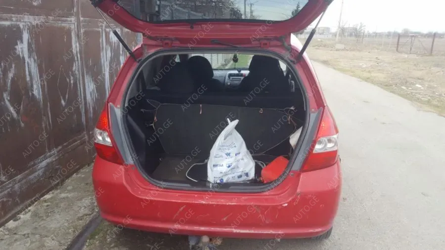 Honda Fit 2002 — photo 2