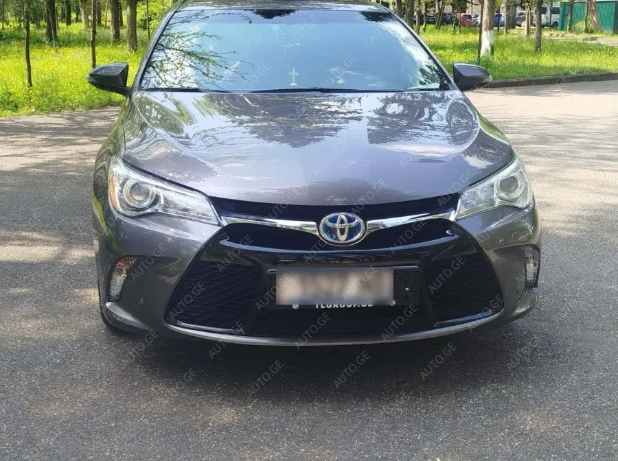 Toyota Camry 2016 — photo 2