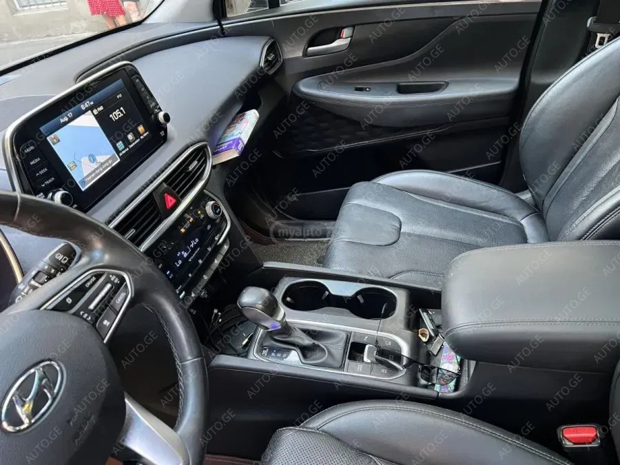 Hyundai Santa-Fe 2019 — photo 2
