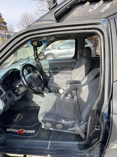 Nissan Xterra 2003 — photo 2