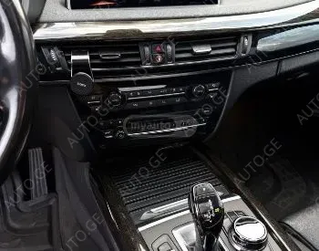 BMW X5 2017 — photo 2