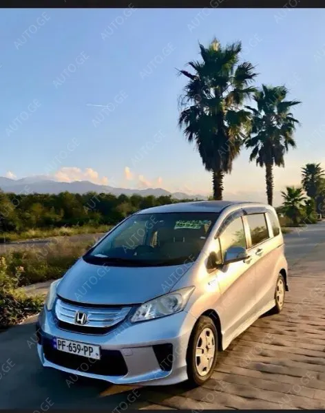 Honda Freed 2014 — photo 2
