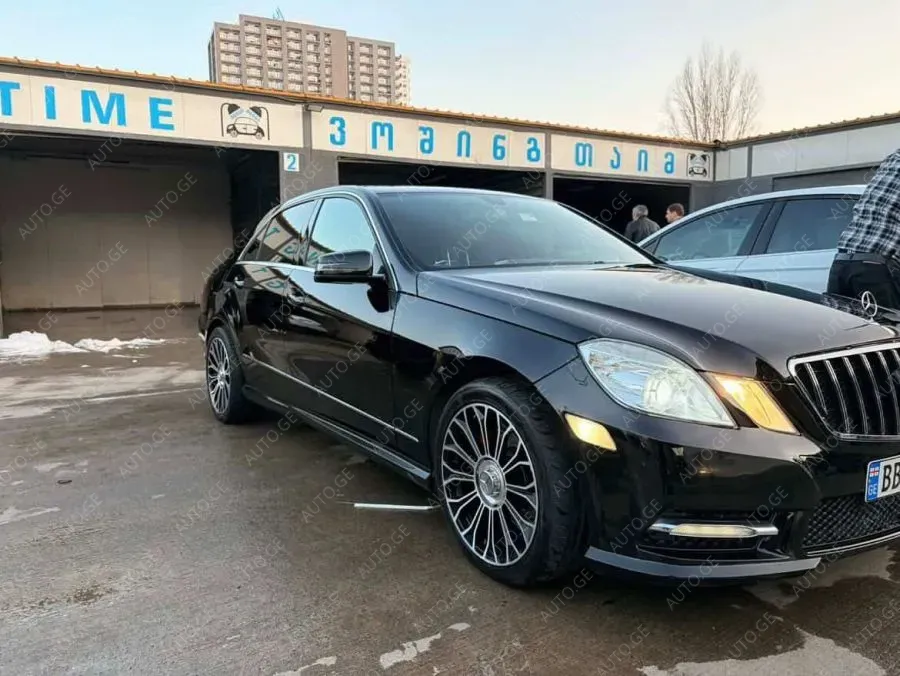 Mercedes-Benz E-350C 2020 — photo 2