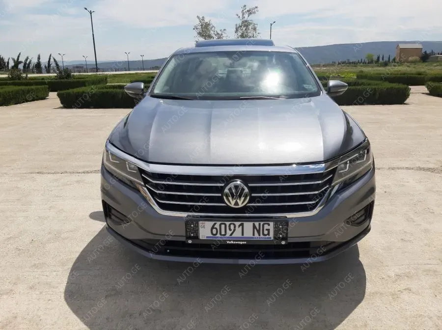 Volkswagen Passat 2021 — photo 2