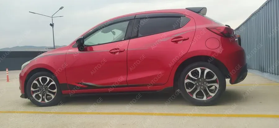 Mazda Demio 2016 — photo 2