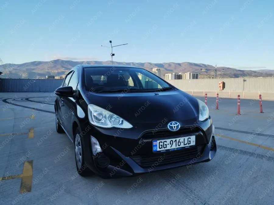 Toyota Aqua 2016 — photo 2