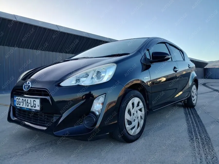 Toyota Aqua 2016 — photo 2
