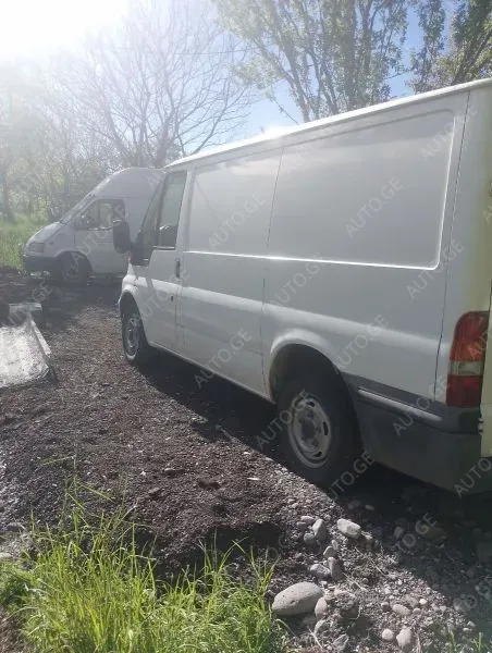 Ford Transit 2006 — photo 2