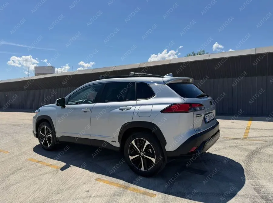 Toyota Corolla Cross 2024 — photo 2