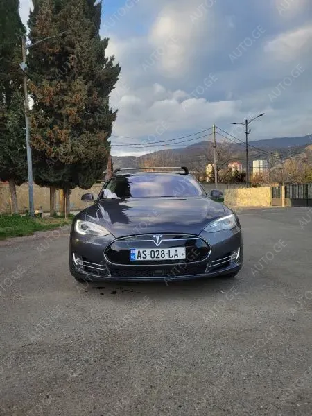Tesla Model S 2014 — photo 2