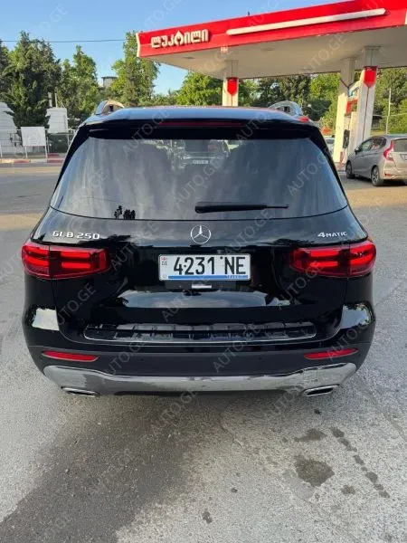 Mercedes-Benz Glb250 2024 — photo 2