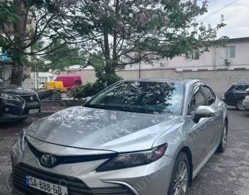 Toyota Camry 2020 — photo 2