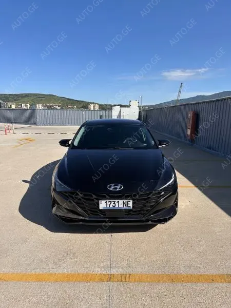 Hyundai Elantra 2022 — photo 2