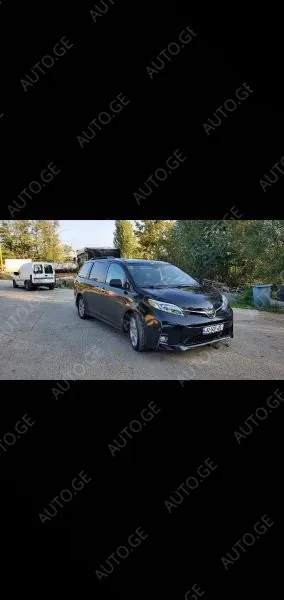 Toyota Sienna 2015 — photo 2