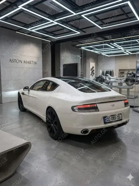 Aston Martin Rapide 2010 — photo 2