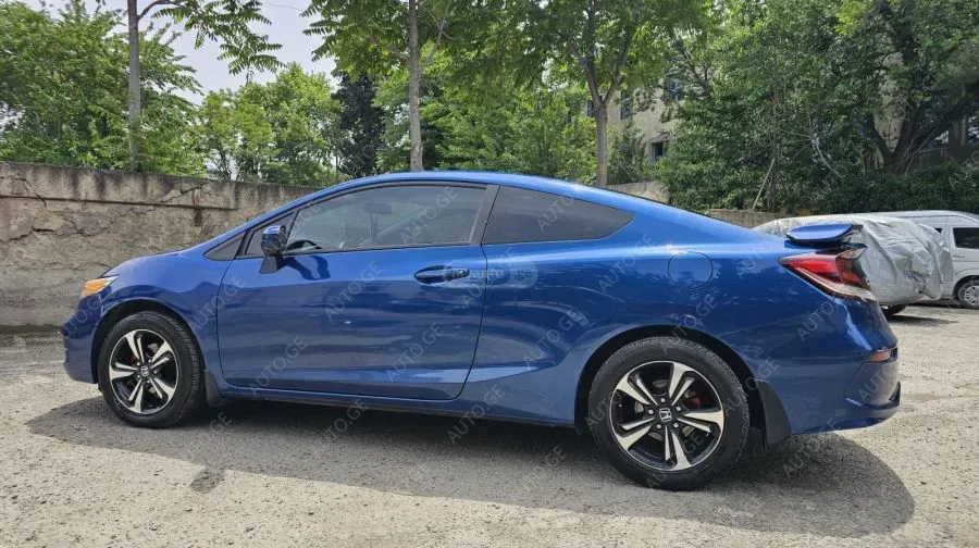 Honda Civic 2015 — photo 2